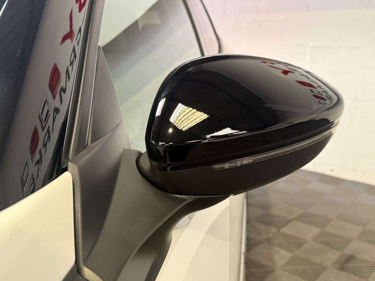 2020 PEUGEOT E-2008 2020 PEUGEOT E-2008