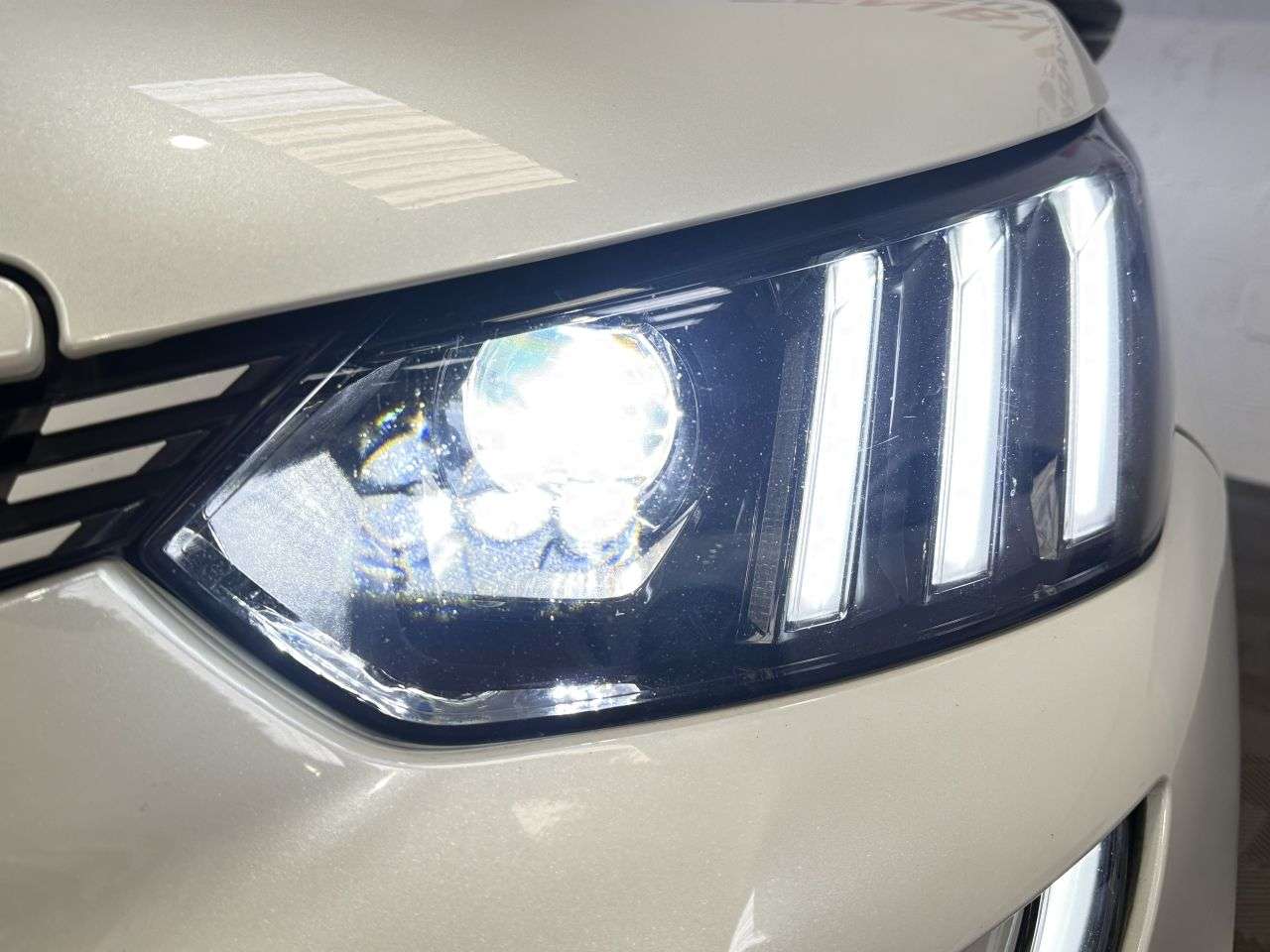 2020 PEUGEOT E-2008 2020 PEUGEOT E-2008