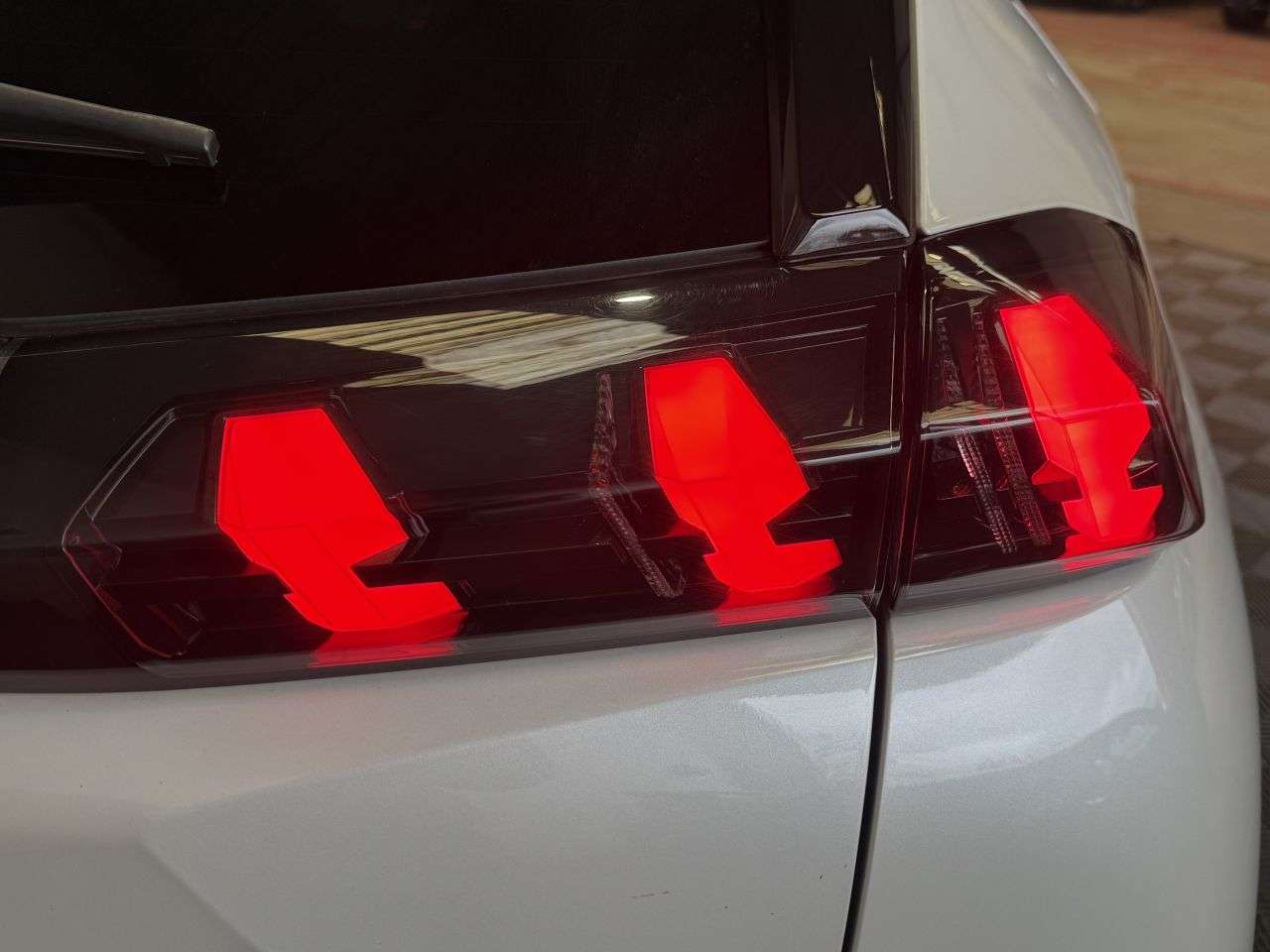 2020 PEUGEOT E-2008 2020 PEUGEOT E-2008