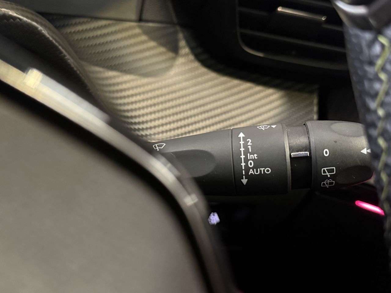 2020 PEUGEOT E-2008 2020 PEUGEOT E-2008