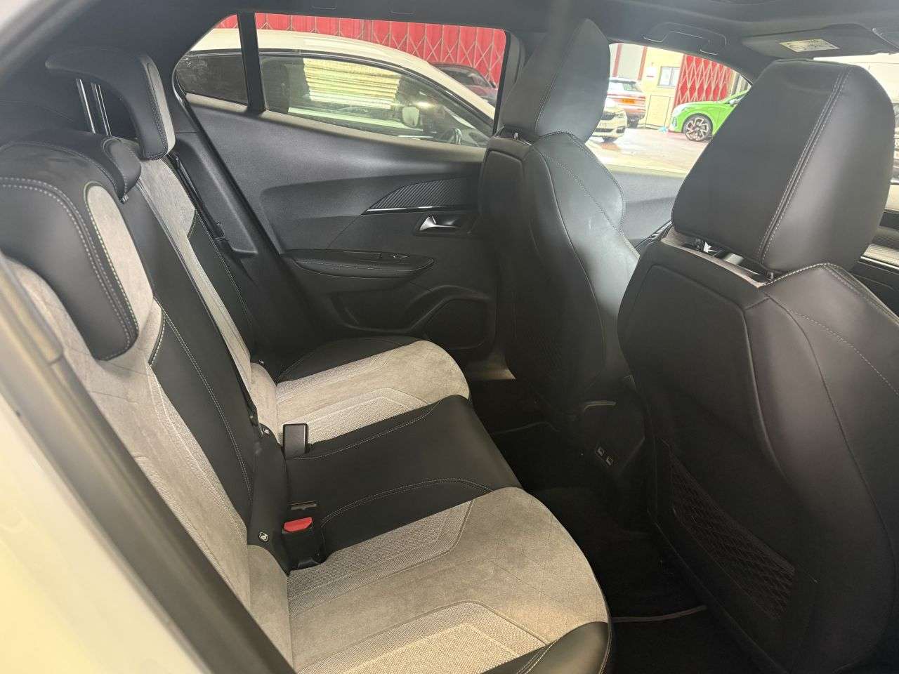 2020 PEUGEOT E-2008 2020 PEUGEOT E-2008