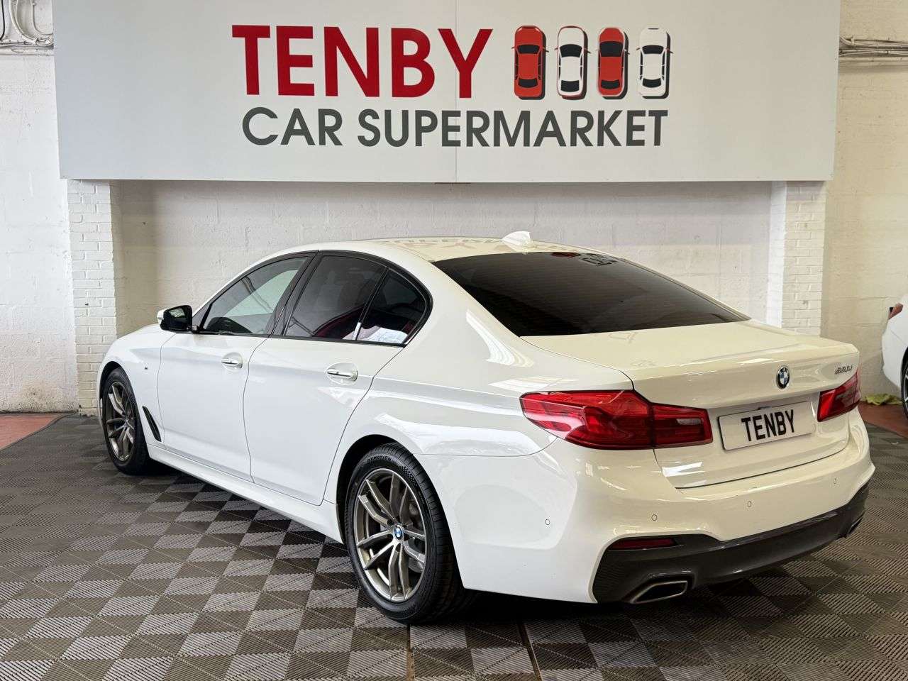 2018 BMW 5 SERIES 2018 BMW 5 SERIES