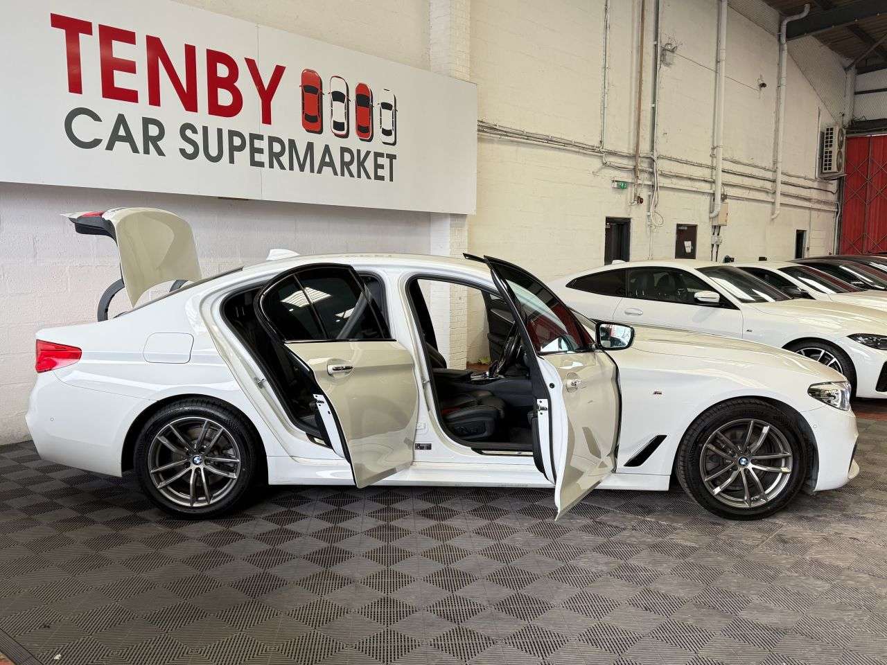 2018 BMW 5 SERIES 2018 BMW 5 SERIES