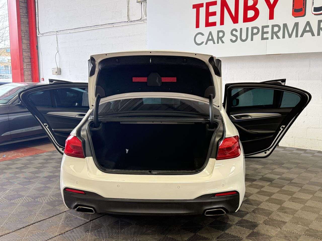 2018 BMW 5 SERIES 2018 BMW 5 SERIES