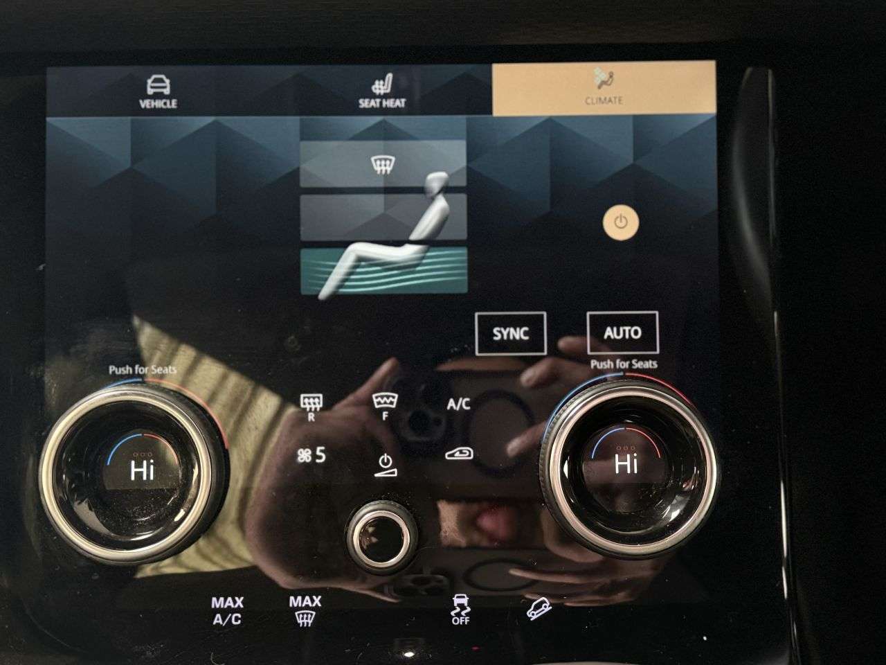 2021 LAND ROVER RANGE ROVER VELAR 2021 LAND ROVER RANGE ROVER VELAR