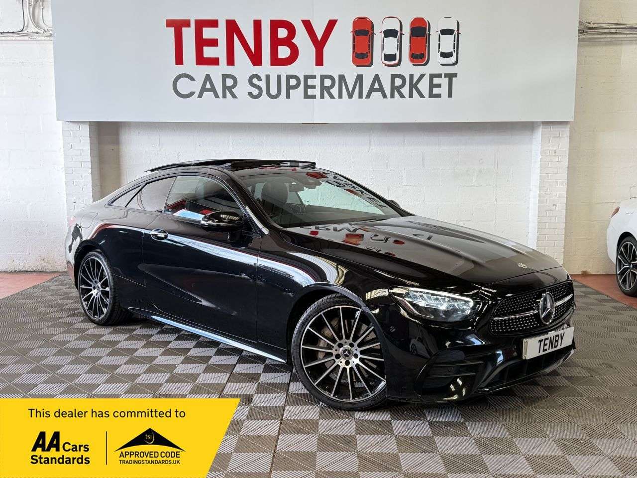 A 2022 MERCEDES-BENZ E-CLASS 2.0 E300h MHEV AMG Line Night Edition (Premium Plus) Coupe 2dr Petrol Hybri A 2022 MERCEDES-BENZ E-CLASS 2.0 E300h MHEV AMG Line Night Edition (Premium Plus) Coupe 2dr Petrol Hybri