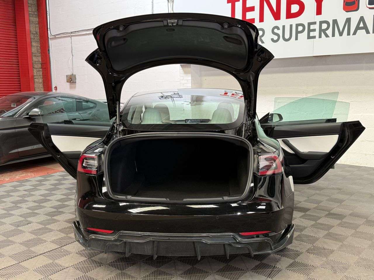 2019 TESLA MODEL 3 2019 TESLA MODEL 3