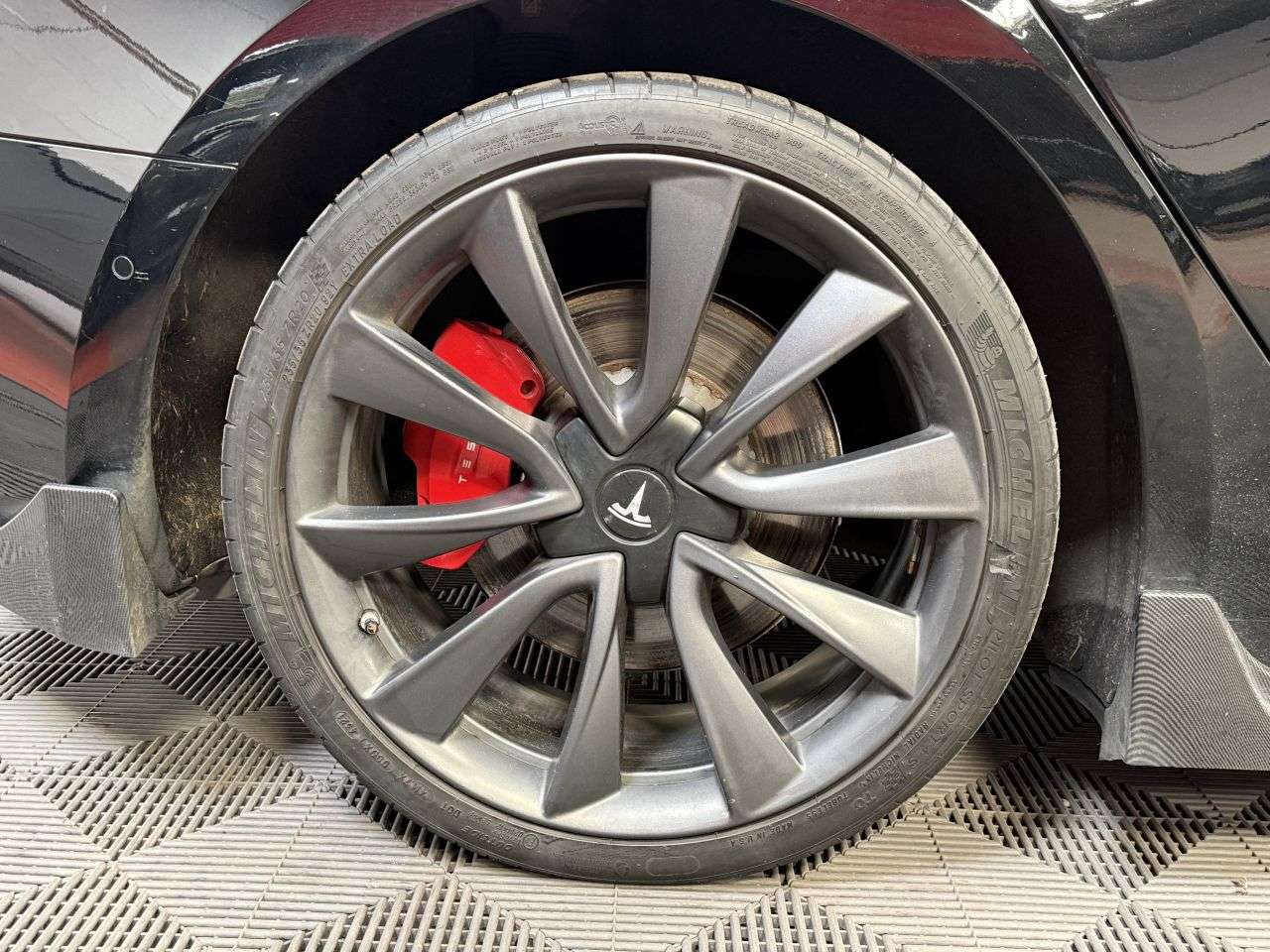 2019 TESLA MODEL 3 2019 TESLA MODEL 3