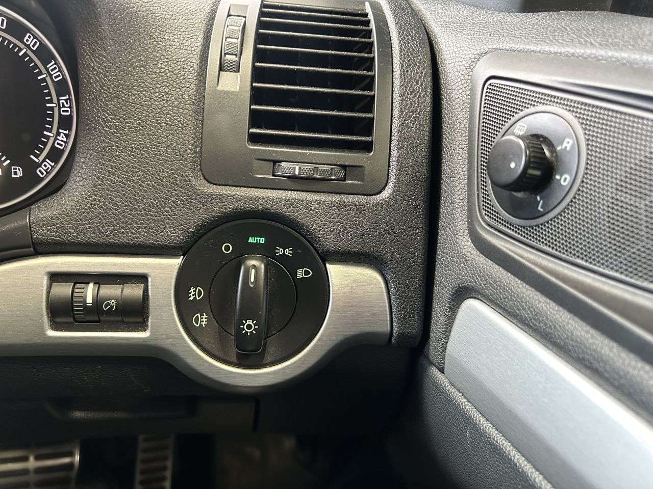 2011 SKODA OCTAVIA 2011 SKODA OCTAVIA