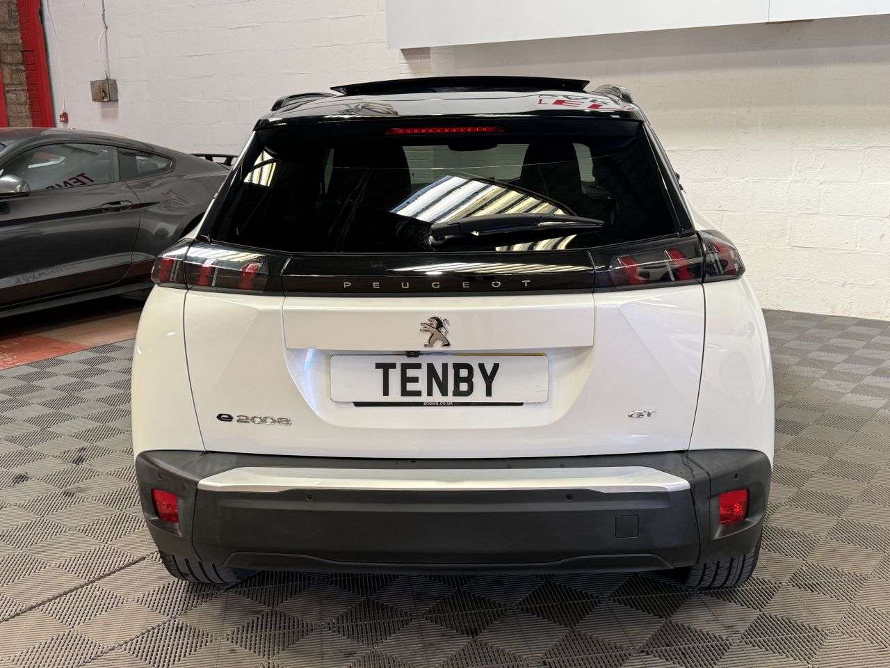 2021 PEUGEOT E-2008 2021 PEUGEOT E-2008