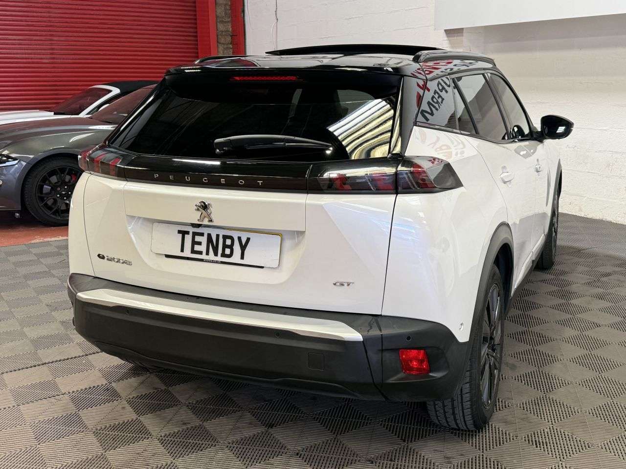 2021 PEUGEOT E-2008 2021 PEUGEOT E-2008