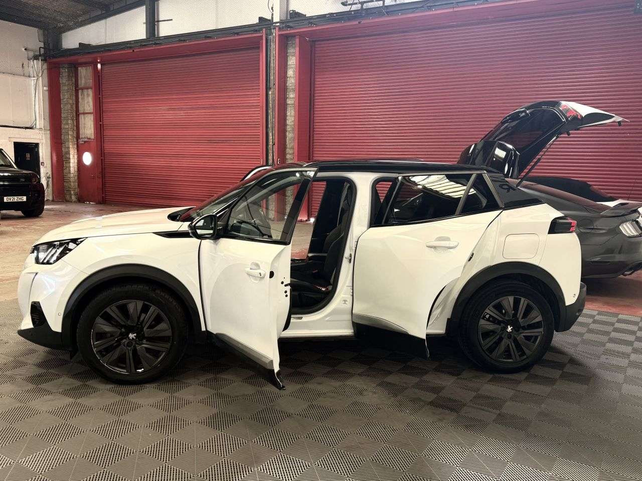 2021 PEUGEOT E-2008 2021 PEUGEOT E-2008