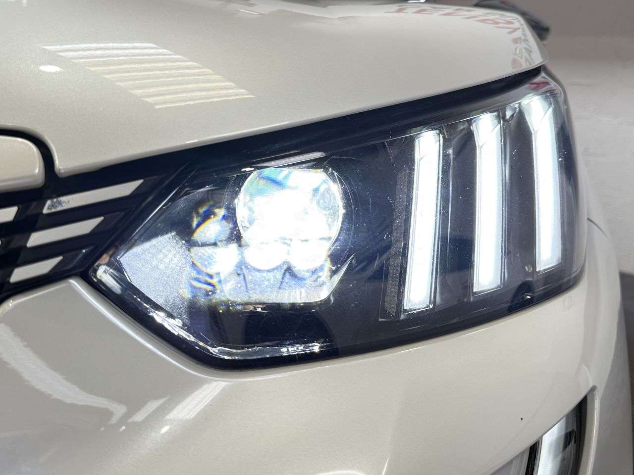 2021 PEUGEOT E-2008 2021 PEUGEOT E-2008