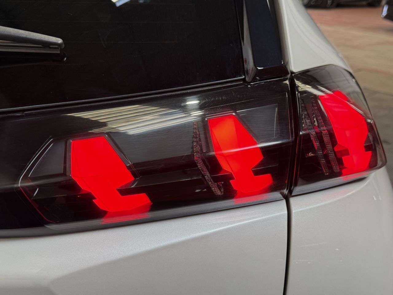 2021 PEUGEOT E-2008 2021 PEUGEOT E-2008