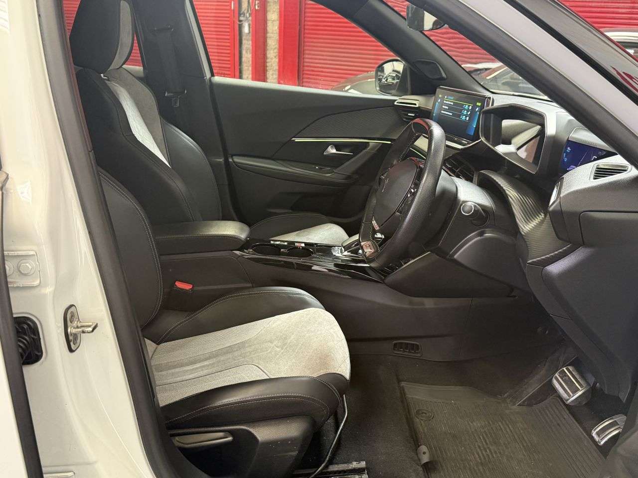 2021 PEUGEOT E-2008 2021 PEUGEOT E-2008