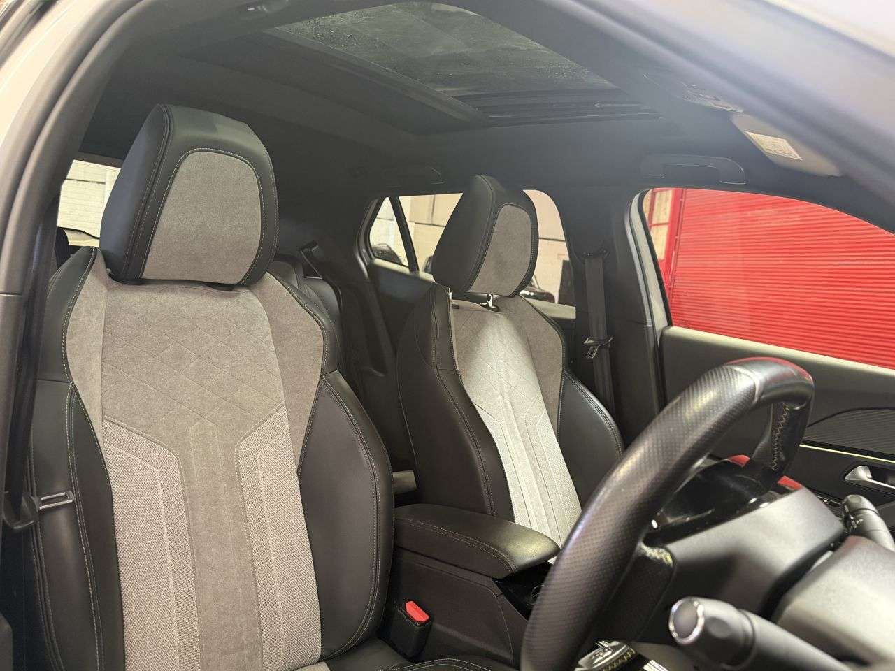 2021 PEUGEOT E-2008 2021 PEUGEOT E-2008