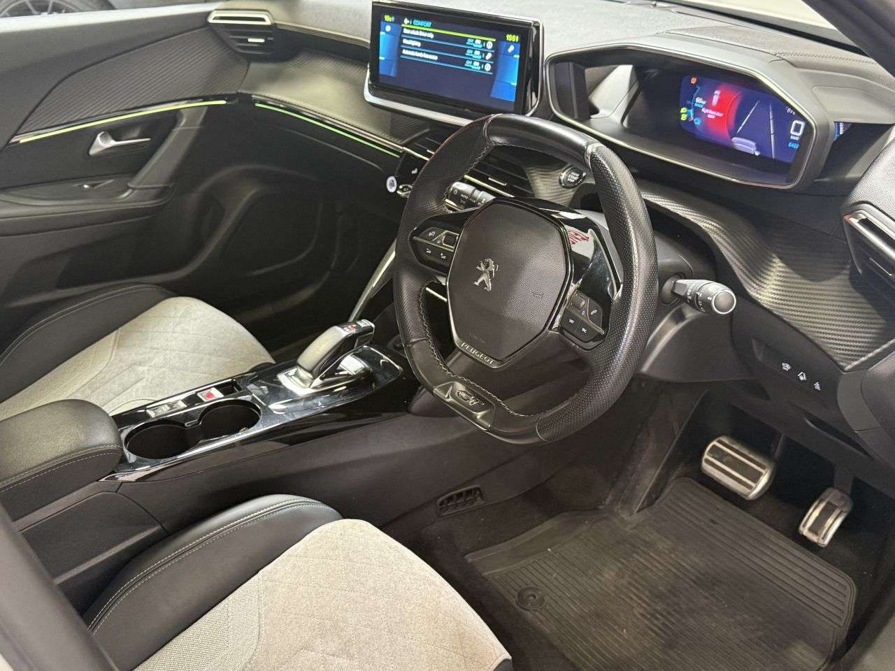 2021 PEUGEOT E-2008 2021 PEUGEOT E-2008