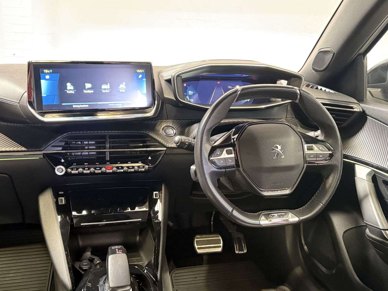 2021 PEUGEOT E-2008 2021 PEUGEOT E-2008