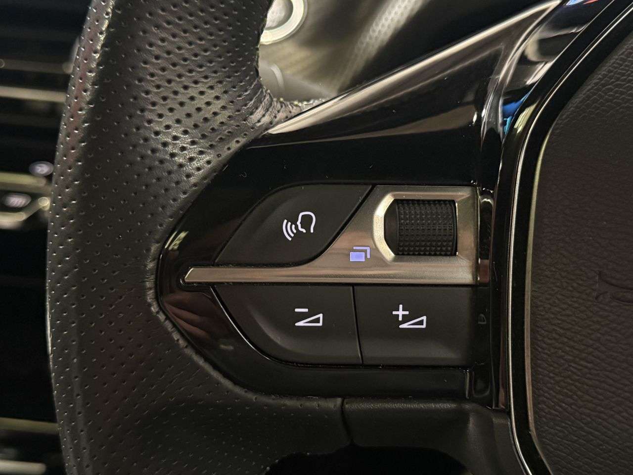 2021 PEUGEOT E-2008 2021 PEUGEOT E-2008