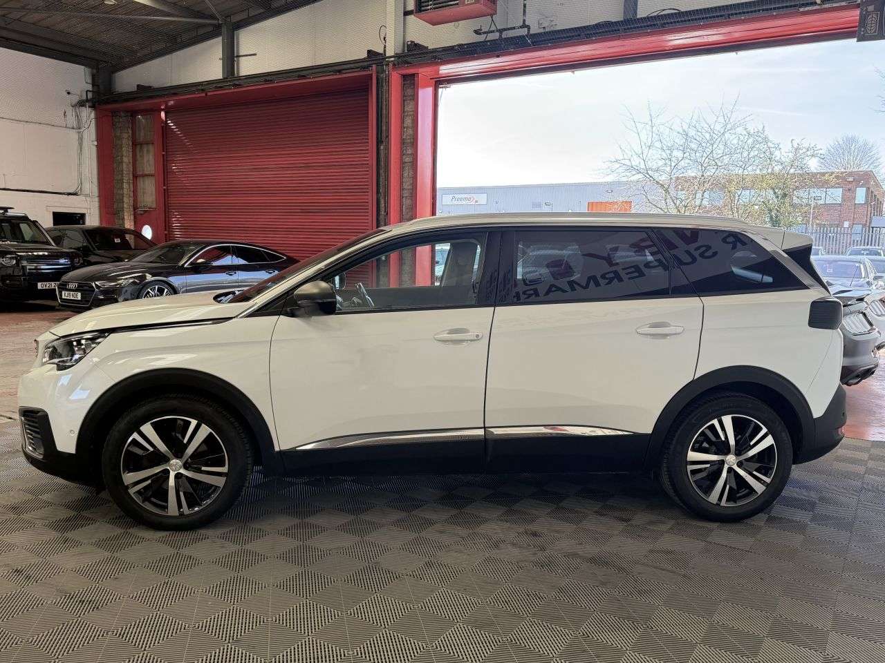 2018 PEUGEOT 5008 2018 PEUGEOT 5008