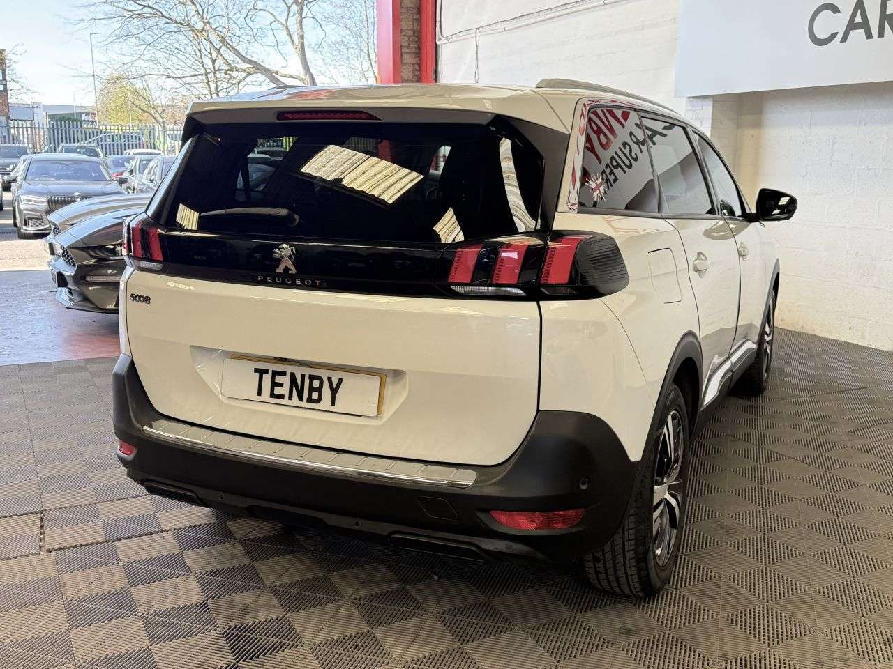 2018 PEUGEOT 5008 2018 PEUGEOT 5008