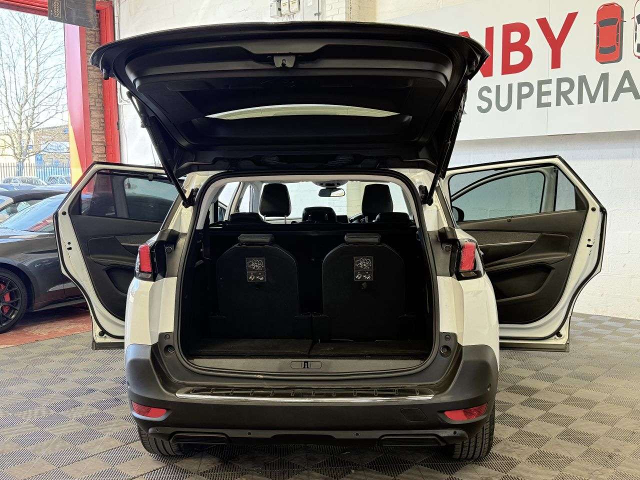 2018 PEUGEOT 5008 2018 PEUGEOT 5008