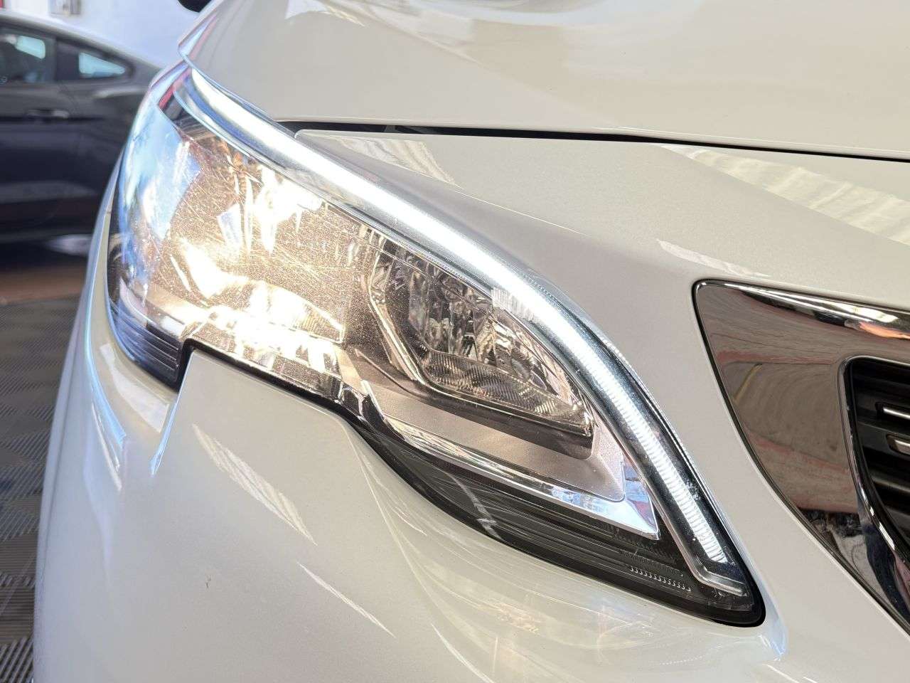 2018 PEUGEOT 5008 2018 PEUGEOT 5008