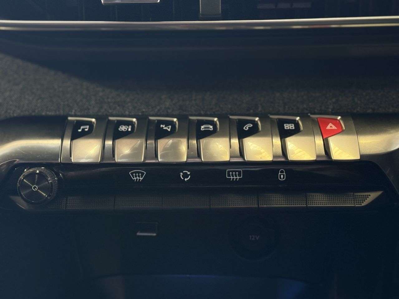 2018 PEUGEOT 5008 2018 PEUGEOT 5008