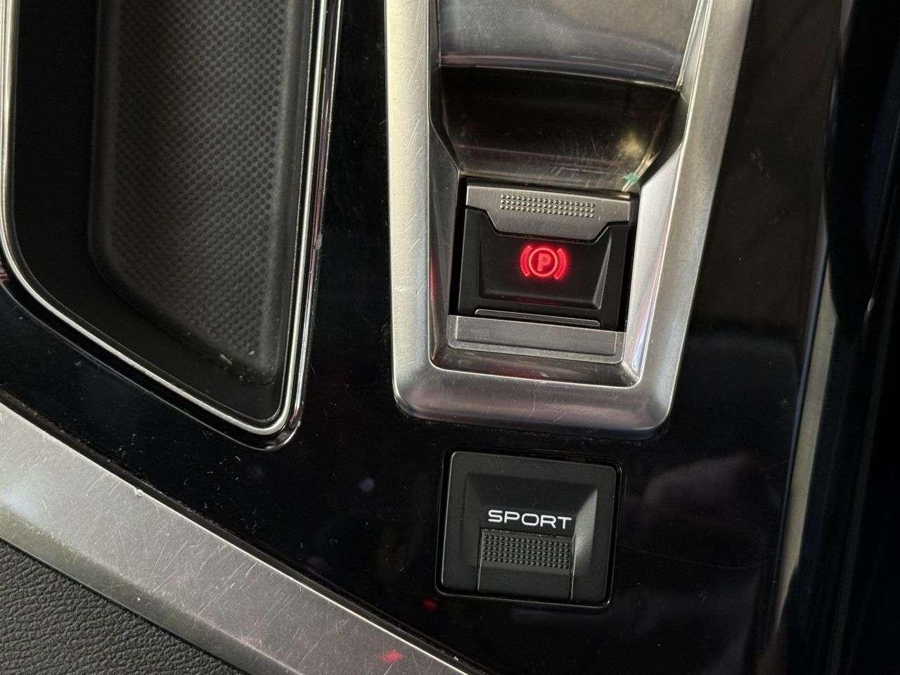 2018 PEUGEOT 5008 2018 PEUGEOT 5008