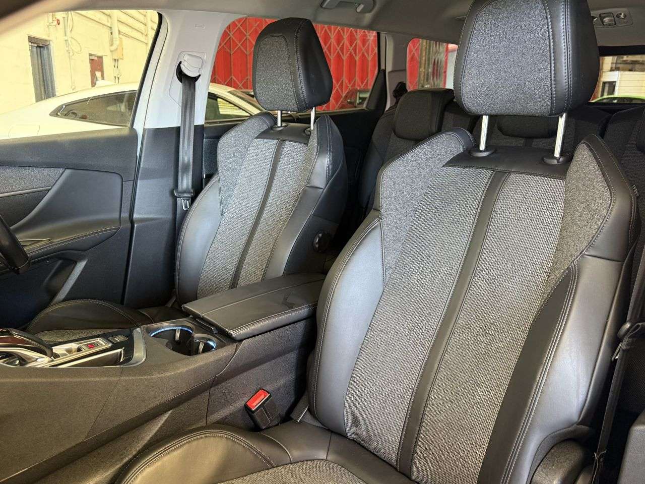 2018 PEUGEOT 5008 2018 PEUGEOT 5008