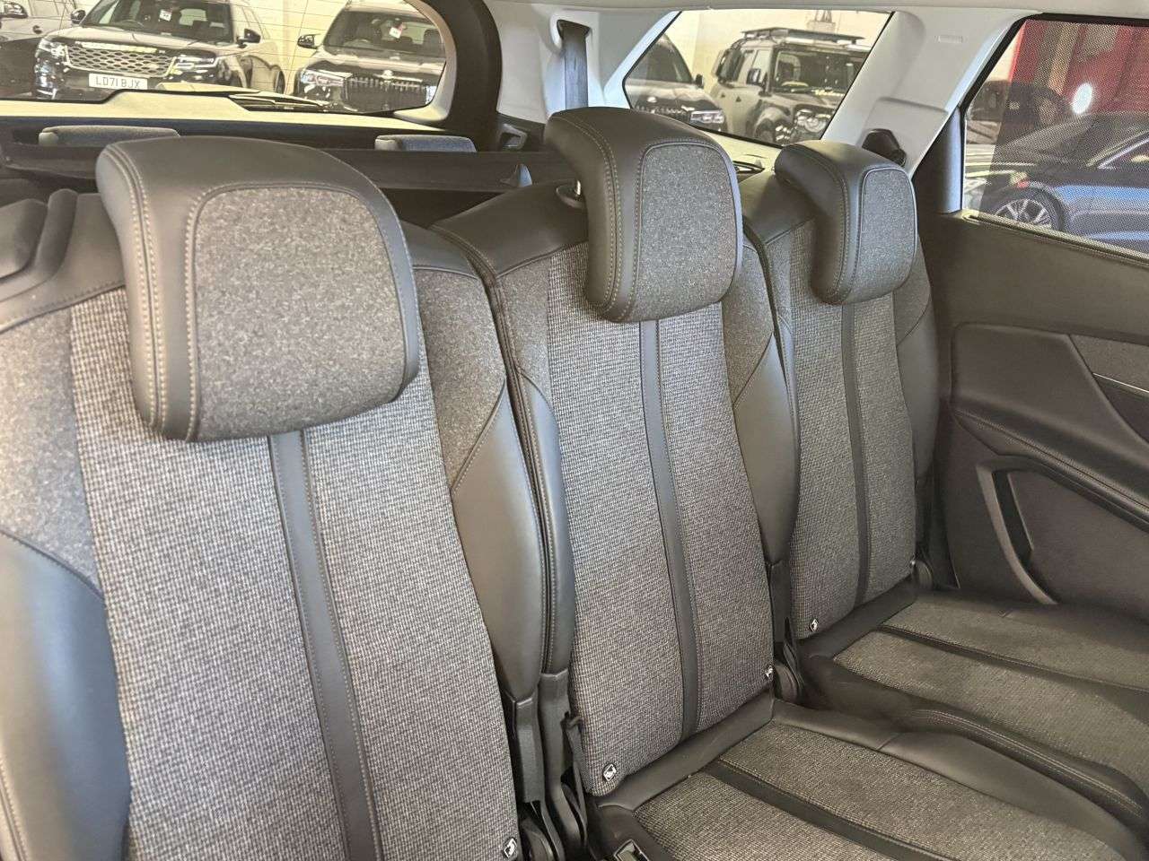 2018 PEUGEOT 5008 2018 PEUGEOT 5008