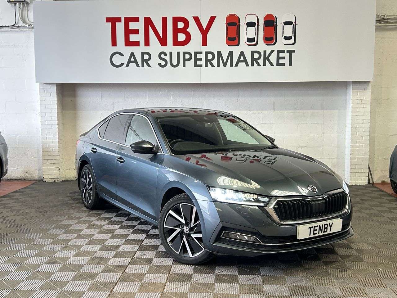 A 2021 SKODA OCTAVIA 1.4 TSI iV 13kWh SE L Hatchback 5dr Petrol Plug-in Hybrid DSG Euro 6 (s/s) A 2021 SKODA OCTAVIA 1.4 TSI iV 13kWh SE L Hatchback 5dr Petrol Plug-in Hybrid DSG Euro 6 (s/s)