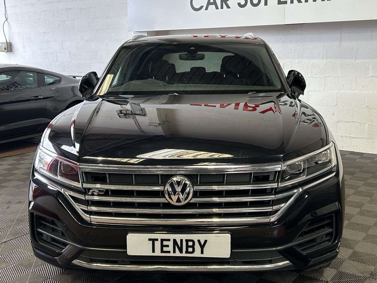 A 2019 VOLKSWAGEN TOUAREG 3.0 TDI V6 R-Line SUV 5dr Diesel Tiptronic 4Motion Euro 6 (s/s) (286 ps) FH A 2019 VOLKSWAGEN TOUAREG 3.0 TDI V6 R-Line SUV 5dr Diesel Tiptronic 4Motion Euro 6 (s/s) (286 ps) FH