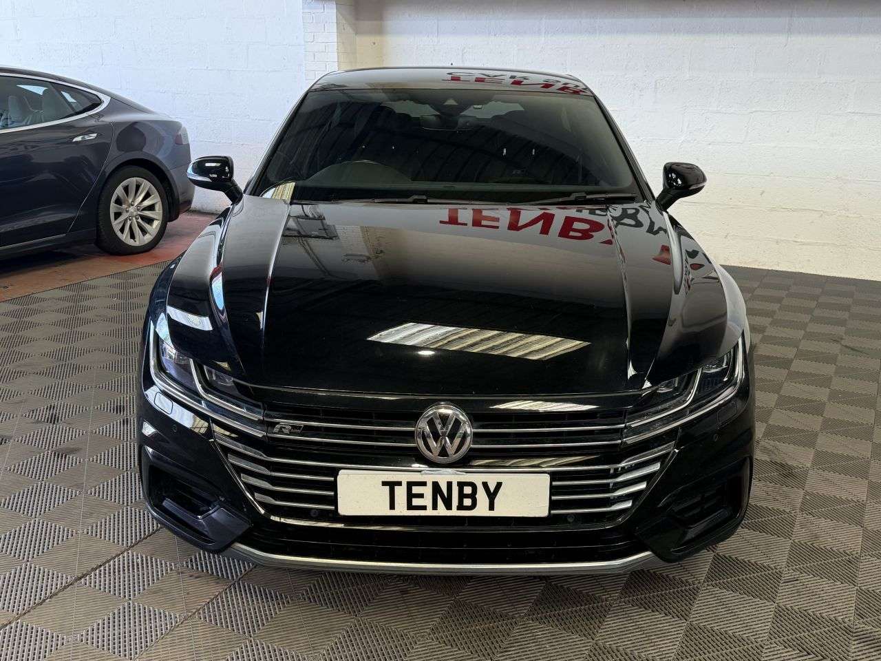 A 2019 VOLKSWAGEN ARTEON 2.0 TDI R-Line Fastback 5dr Diesel DSG 4Motion Euro 6 (s/s) (190 ps) A 2019 VOLKSWAGEN ARTEON 2.0 TDI R-Line Fastback 5dr Diesel DSG 4Motion Euro 6 (s/s) (190 ps)