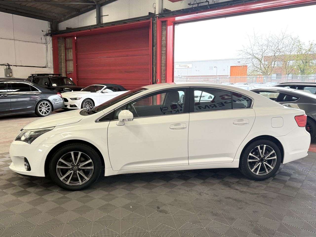 A 2012 TOYOTA AVENSIS 1.8 V-Matic TR Saloon 4dr Petrol Multidrive S Euro 5 (147 ps) A 2012 TOYOTA AVENSIS 1.8 V-Matic TR Saloon 4dr Petrol Multidrive S Euro 5 (147 ps)