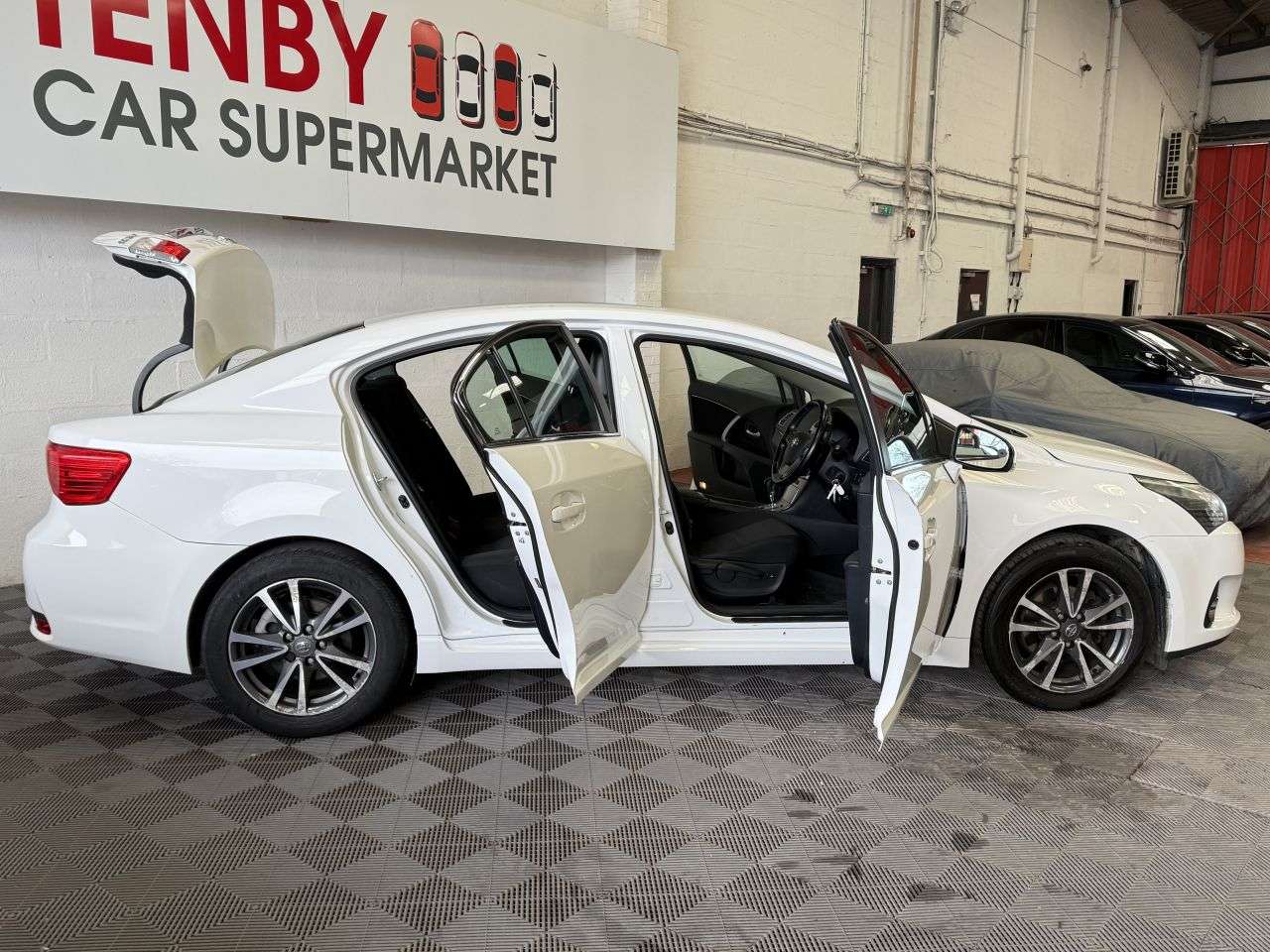 2012 TOYOTA AVENSIS 2012 TOYOTA AVENSIS