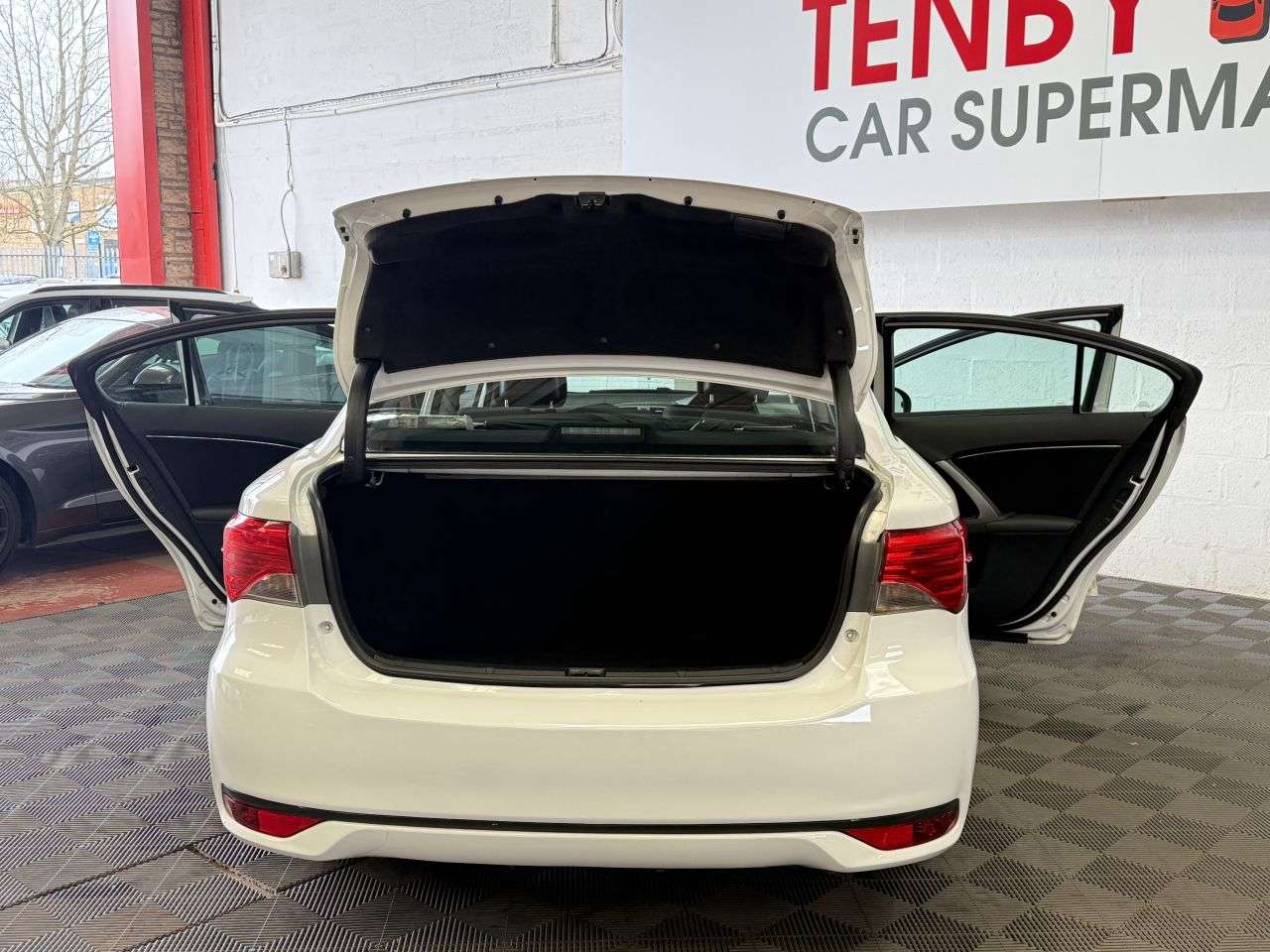 2012 TOYOTA AVENSIS 2012 TOYOTA AVENSIS