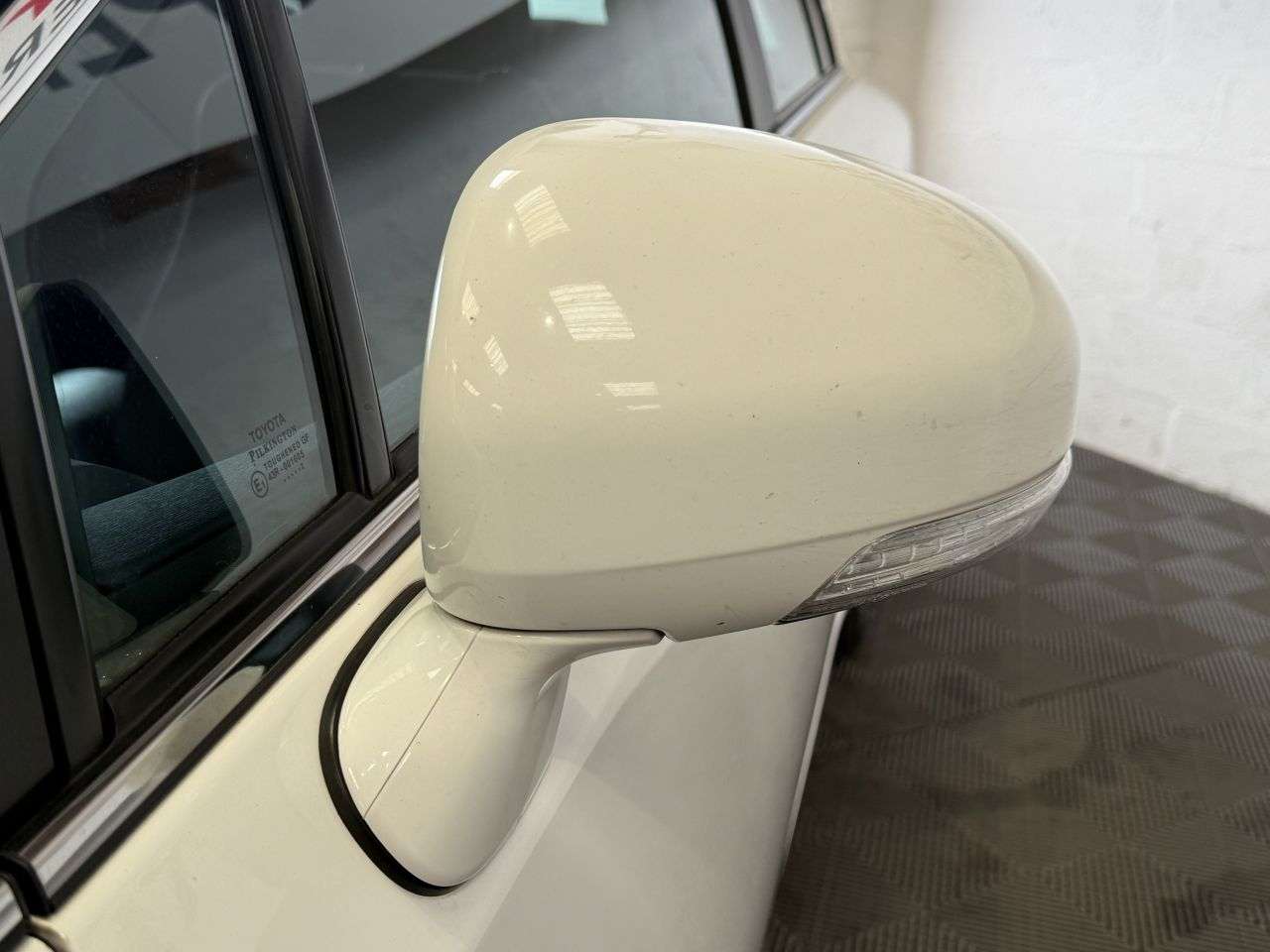 2012 TOYOTA AVENSIS 2012 TOYOTA AVENSIS