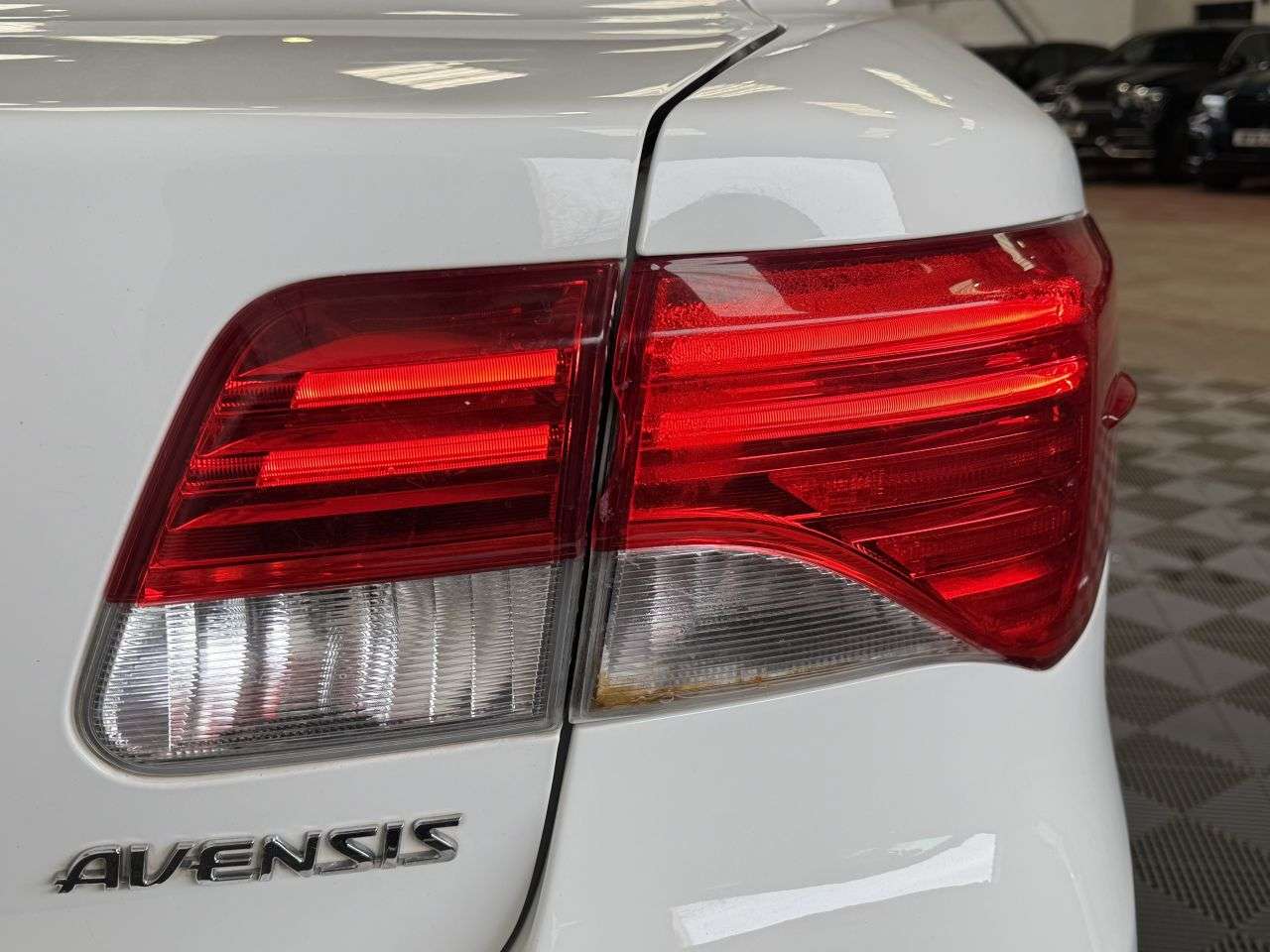 2012 TOYOTA AVENSIS 2012 TOYOTA AVENSIS