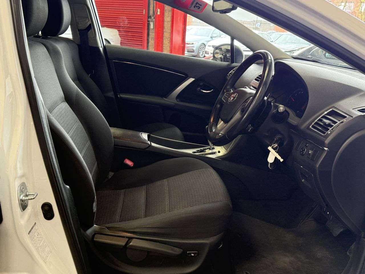 2012 TOYOTA AVENSIS 2012 TOYOTA AVENSIS