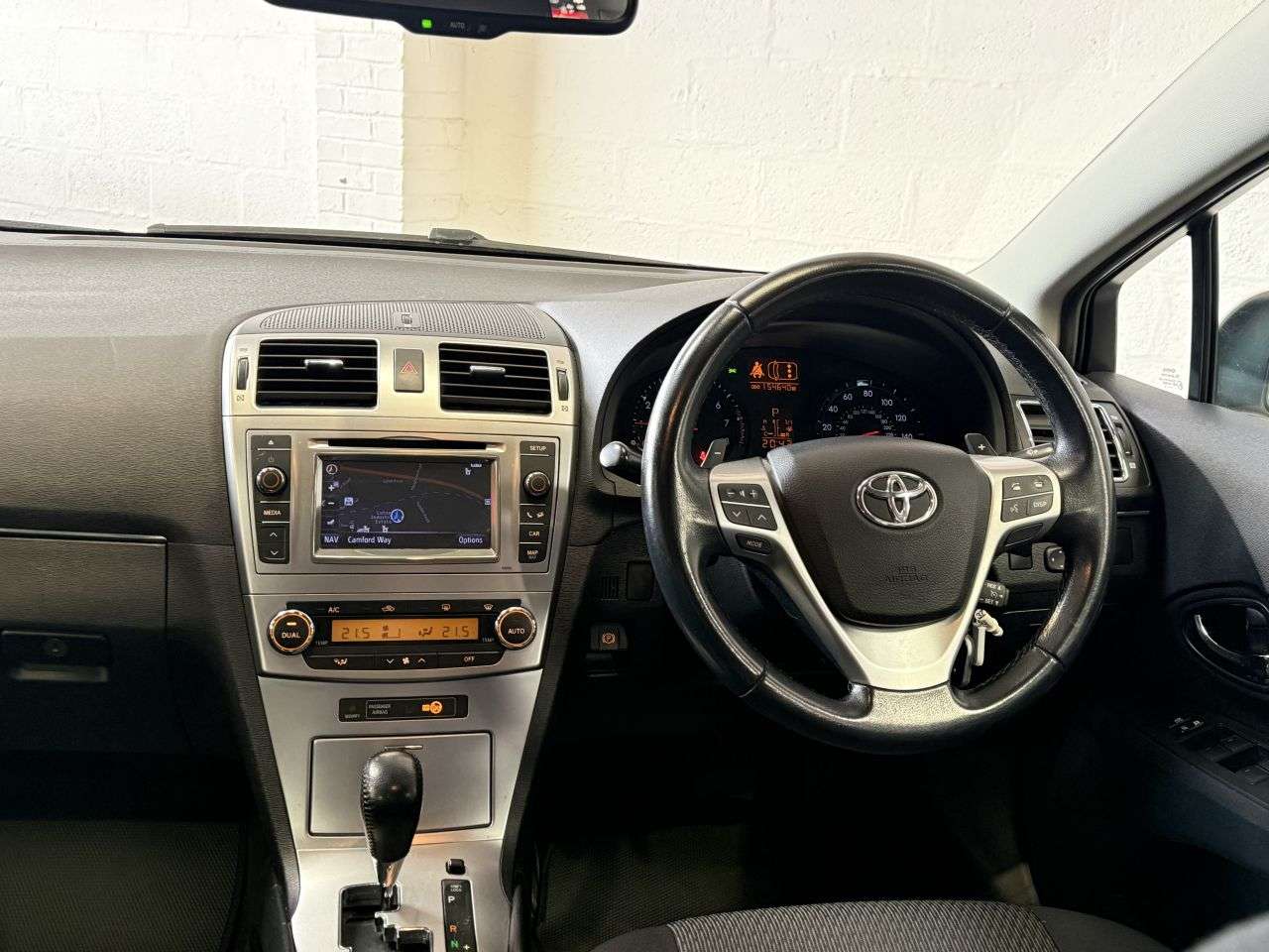 2012 TOYOTA AVENSIS 2012 TOYOTA AVENSIS