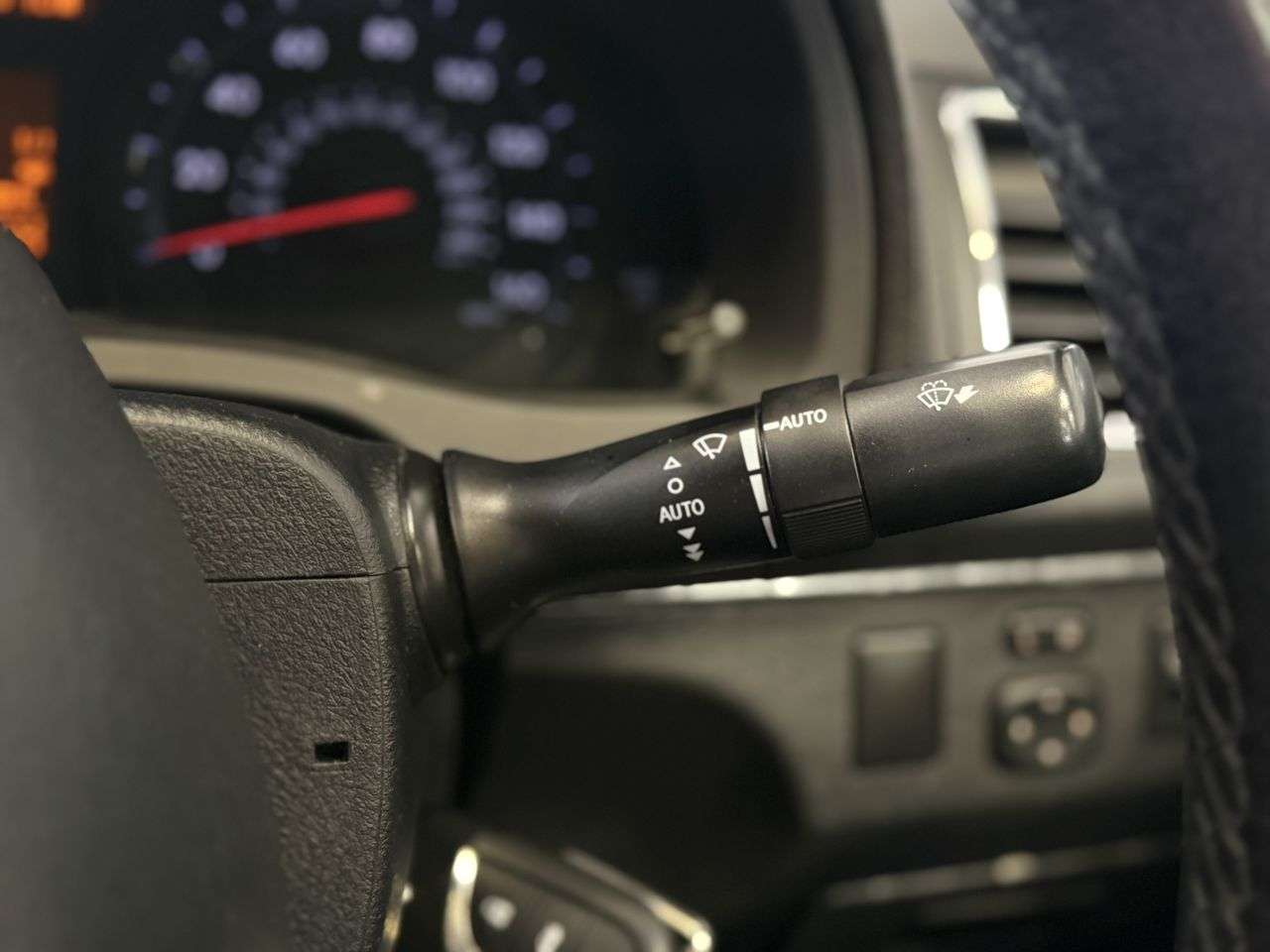 2012 TOYOTA AVENSIS 2012 TOYOTA AVENSIS