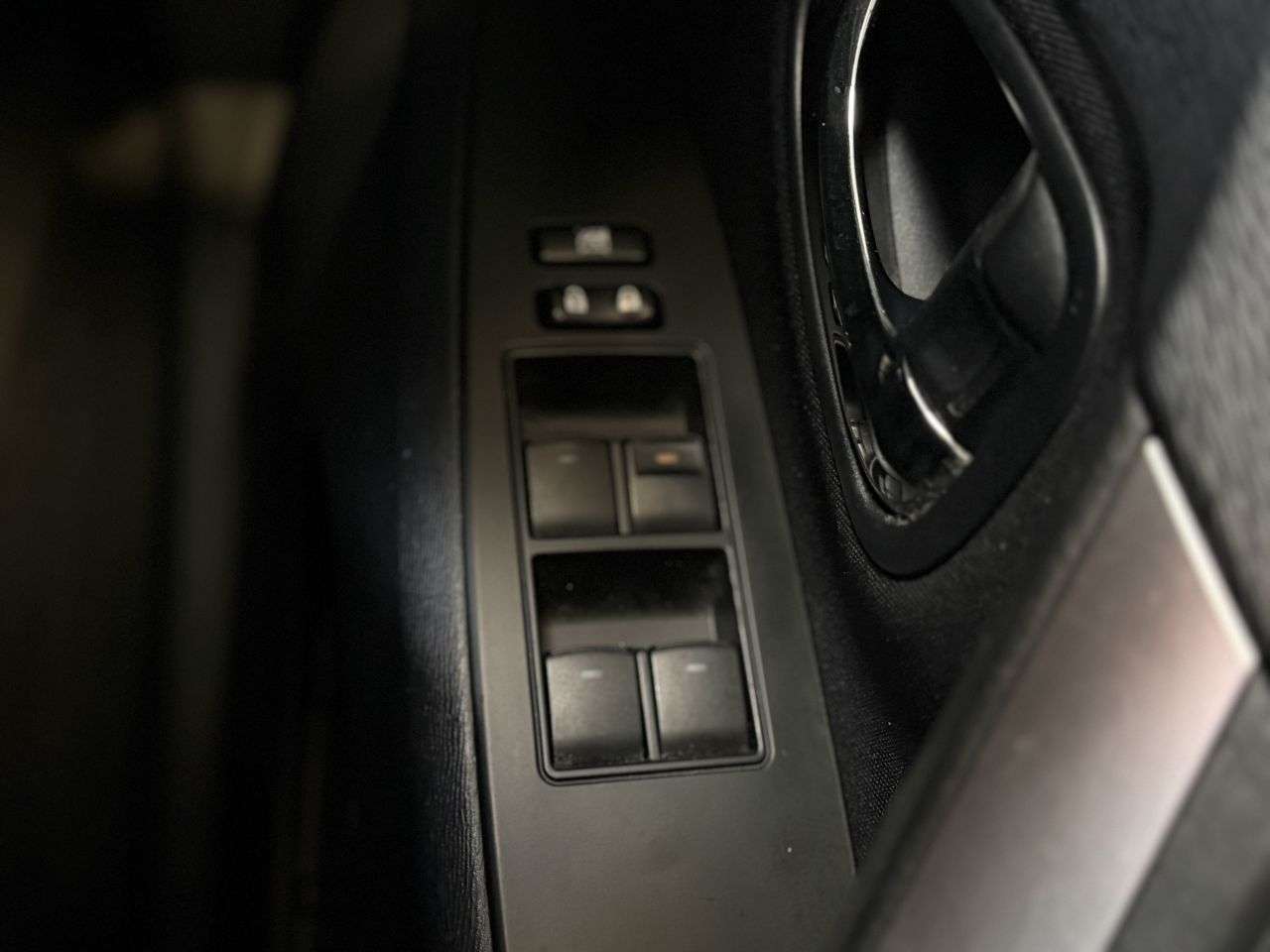 2012 TOYOTA AVENSIS 2012 TOYOTA AVENSIS