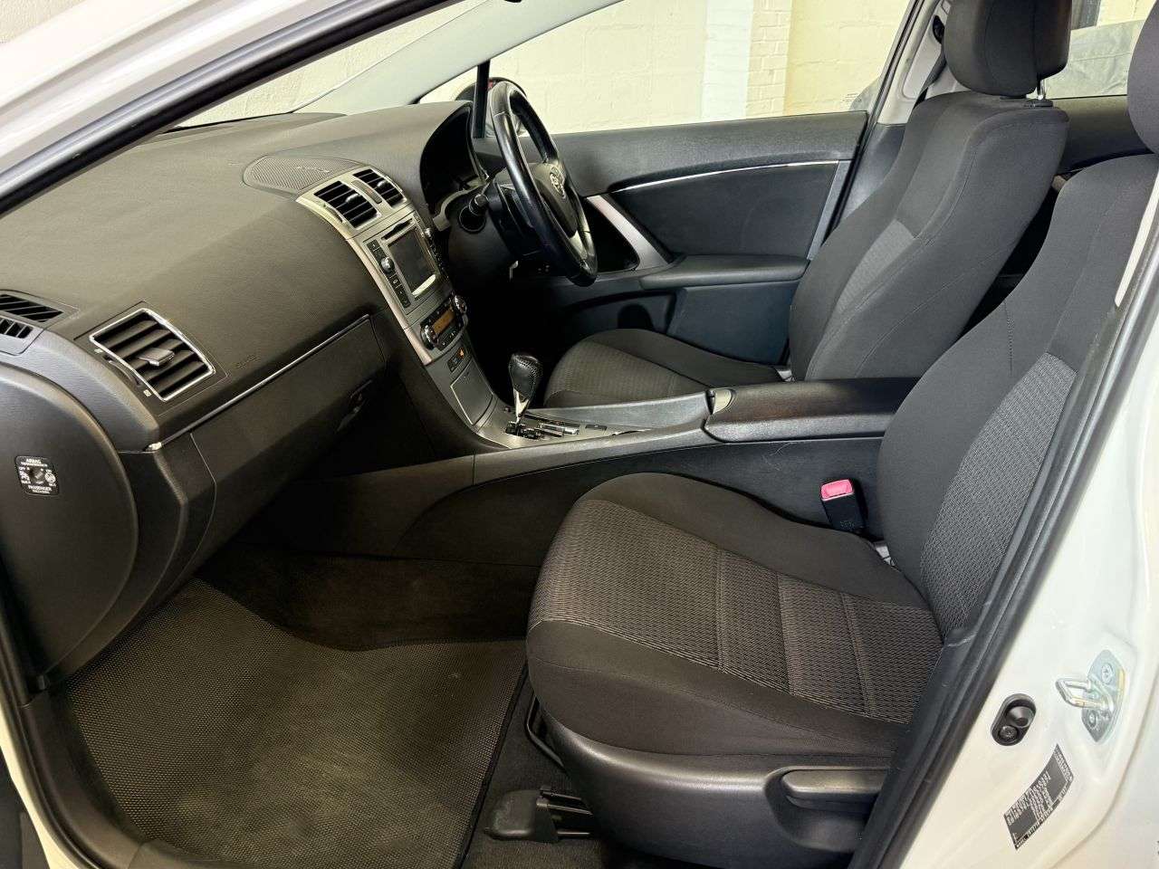 2012 TOYOTA AVENSIS 2012 TOYOTA AVENSIS