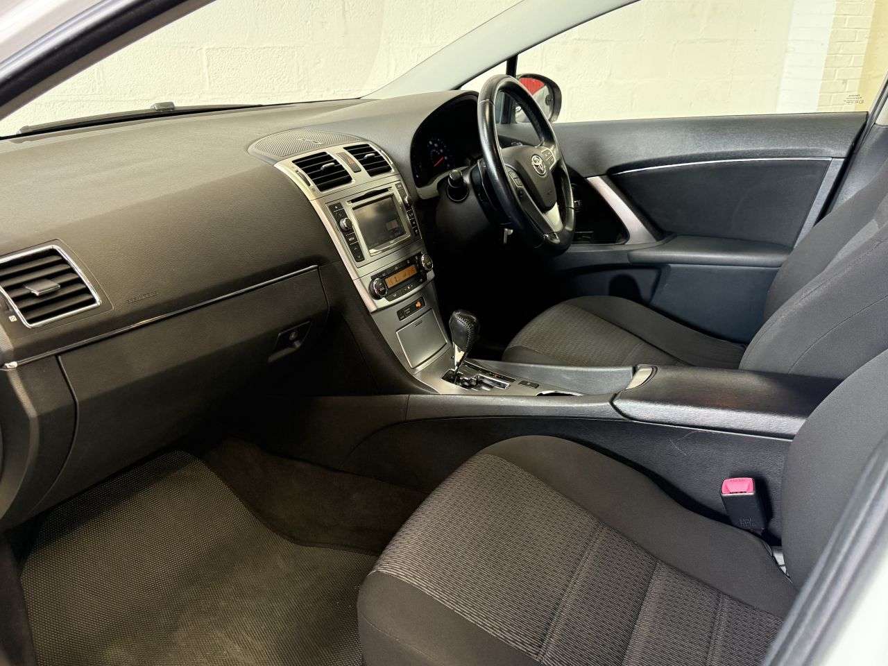 2012 TOYOTA AVENSIS 2012 TOYOTA AVENSIS