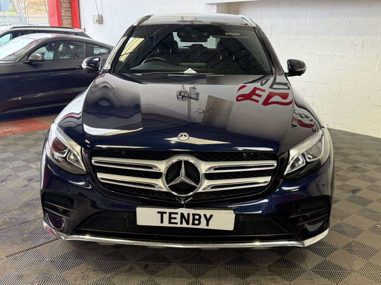 A 2018 MERCEDES-BENZ GLC 2.1 GLC250d AMG Line (Premium Plus) SUV 5dr Diesel G-Tronic 4MATIC Euro 6 ( A 2018 MERCEDES-BENZ GLC 2.1 GLC250d AMG Line (Premium Plus) SUV 5dr Diesel G-Tronic 4MATIC Euro 6 (