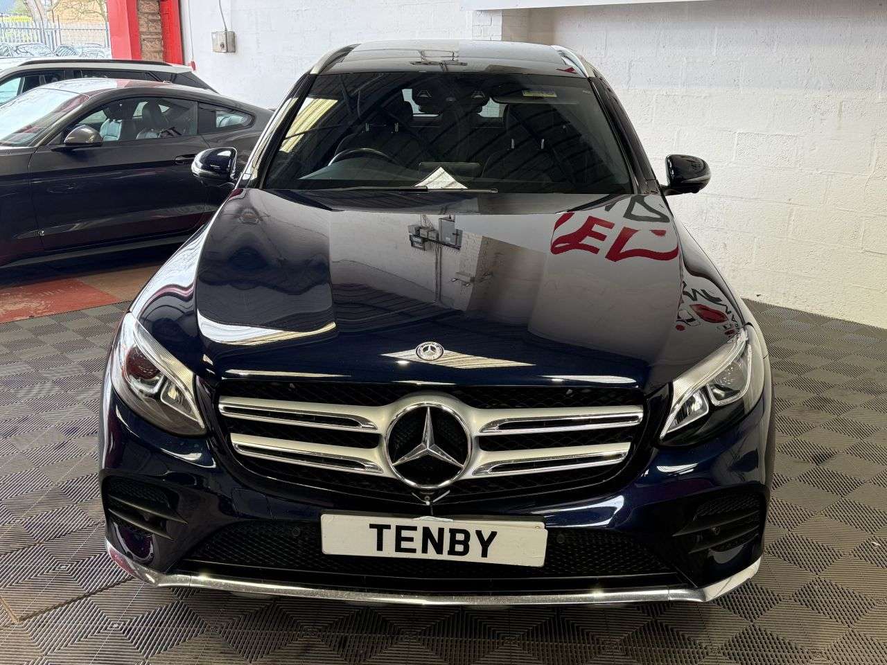 A 2018 MERCEDES-BENZ GLC 2.1 GLC250d AMG Line (Premium Plus) SUV 5dr Diesel G-Tronic 4MATIC Euro 6 ( A 2018 MERCEDES-BENZ GLC 2.1 GLC250d AMG Line (Premium Plus) SUV 5dr Diesel G-Tronic 4MATIC Euro 6 (