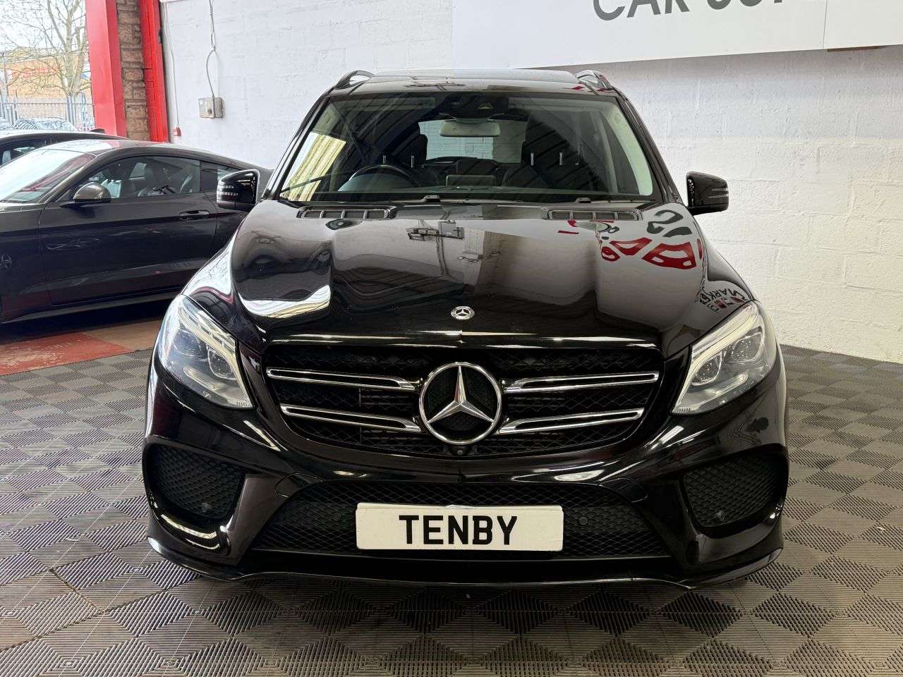 A 2017 MERCEDES-BENZ GLE 3.0 GLE350d V6 AMG Line (Premium Plus) SUV 5dr Diesel G-Tronic 4MATIC Euro A 2017 MERCEDES-BENZ GLE 3.0 GLE350d V6 AMG Line (Premium Plus) SUV 5dr Diesel G-Tronic 4MATIC Euro