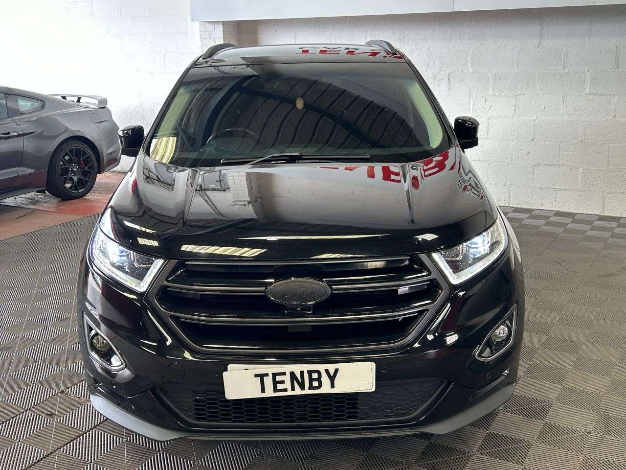 A 2017 FORD EDGE 2.0 TDCi Sport SUV 5dr Diesel Powershift AWD Euro 6 (s/s) (210 ps) FHTD SEA A 2017 FORD EDGE 2.0 TDCi Sport SUV 5dr Diesel Powershift AWD Euro 6 (s/s) (210 ps) FHTD SEA