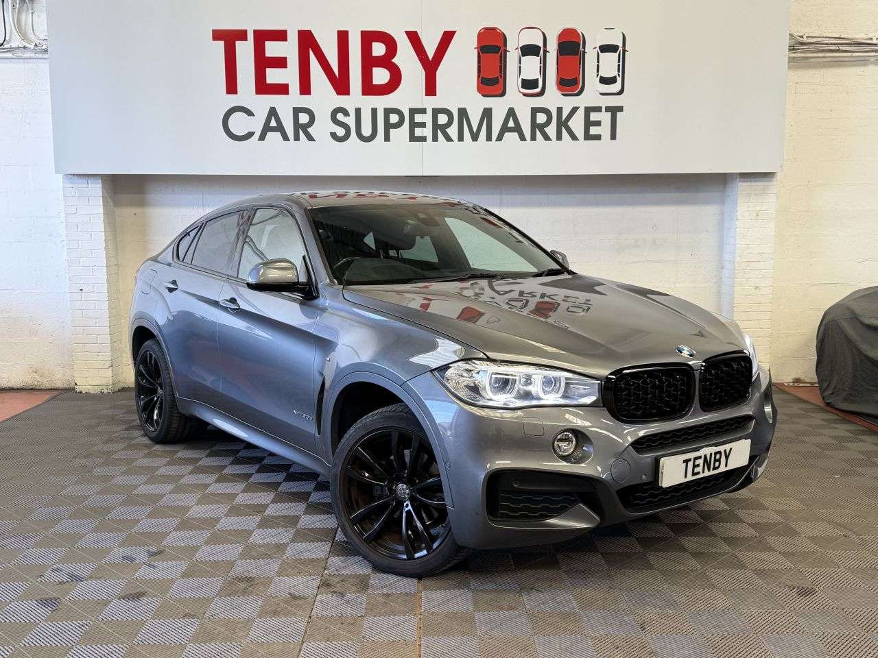 A 2018 BMW X6 3.0 30d M Sport SUV 5dr Diesel Auto xDrive Euro 6 (s/s) (258 ps) 20"ALLOYS+ A 2018 BMW X6 3.0 30d M Sport SUV 5dr Diesel Auto xDrive Euro 6 (s/s) (258 ps) 20"ALLOYS+